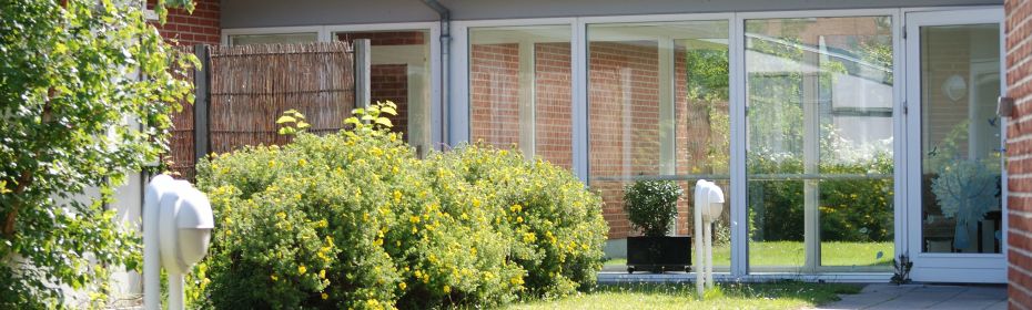 Glasgang udefra Grønnegården