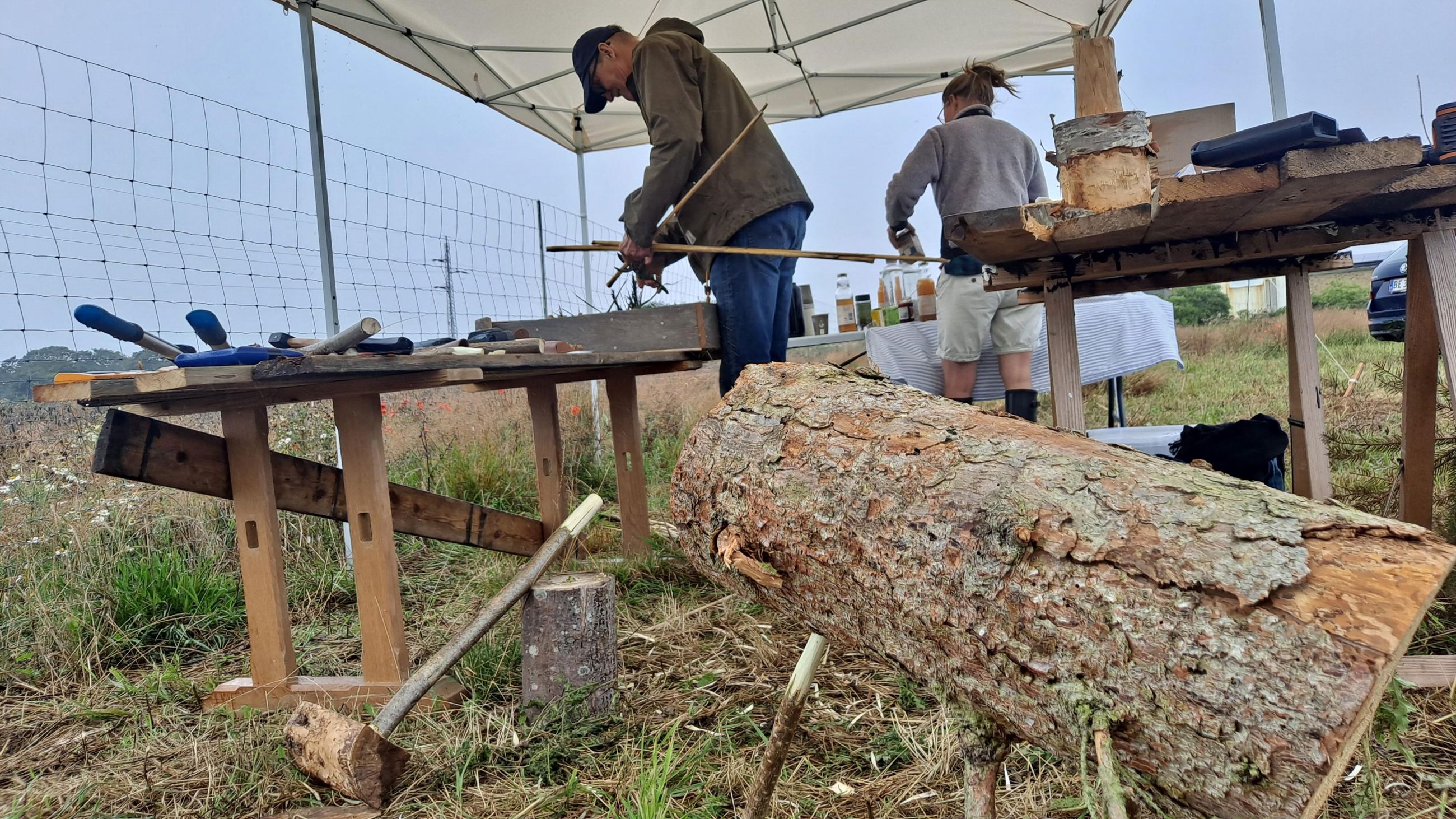 Værksted for insekthoteller på skovstykket ved Nyrup