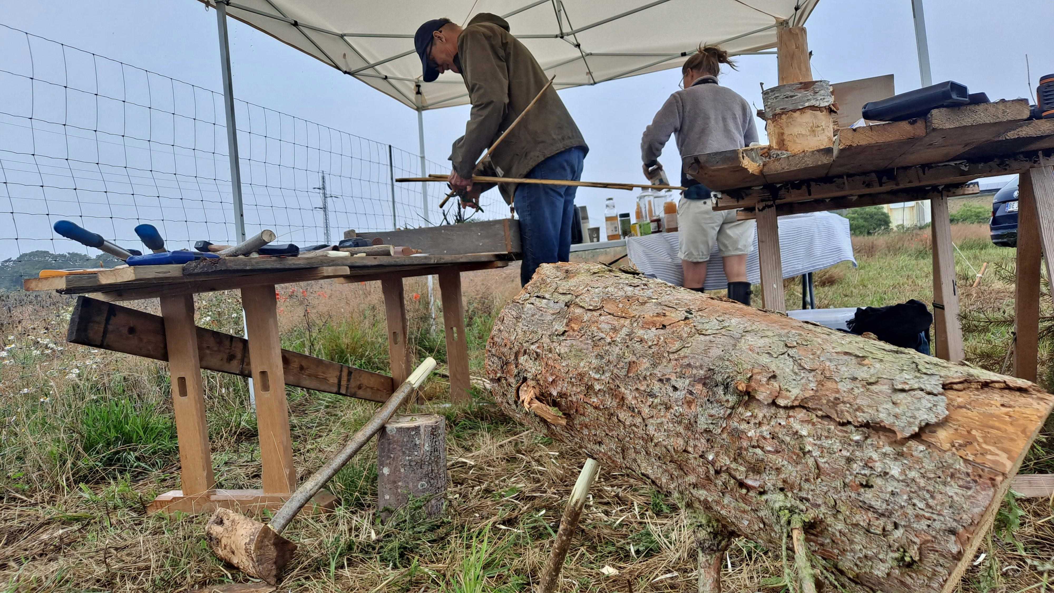 Værksted for insekthoteller på skovstykket ved Nyrup